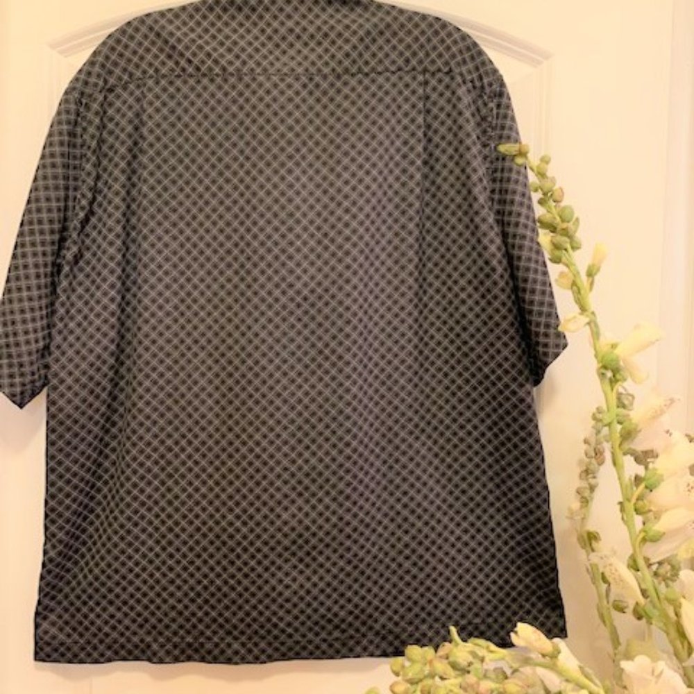 Claiborne Men's 100% Silk Shirt - Picture 2 of 3